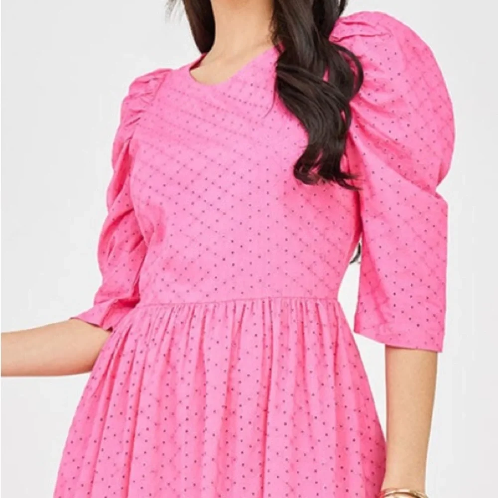 100% cotton embroidered puff sleeve tiered dress - Picture 2 of 5